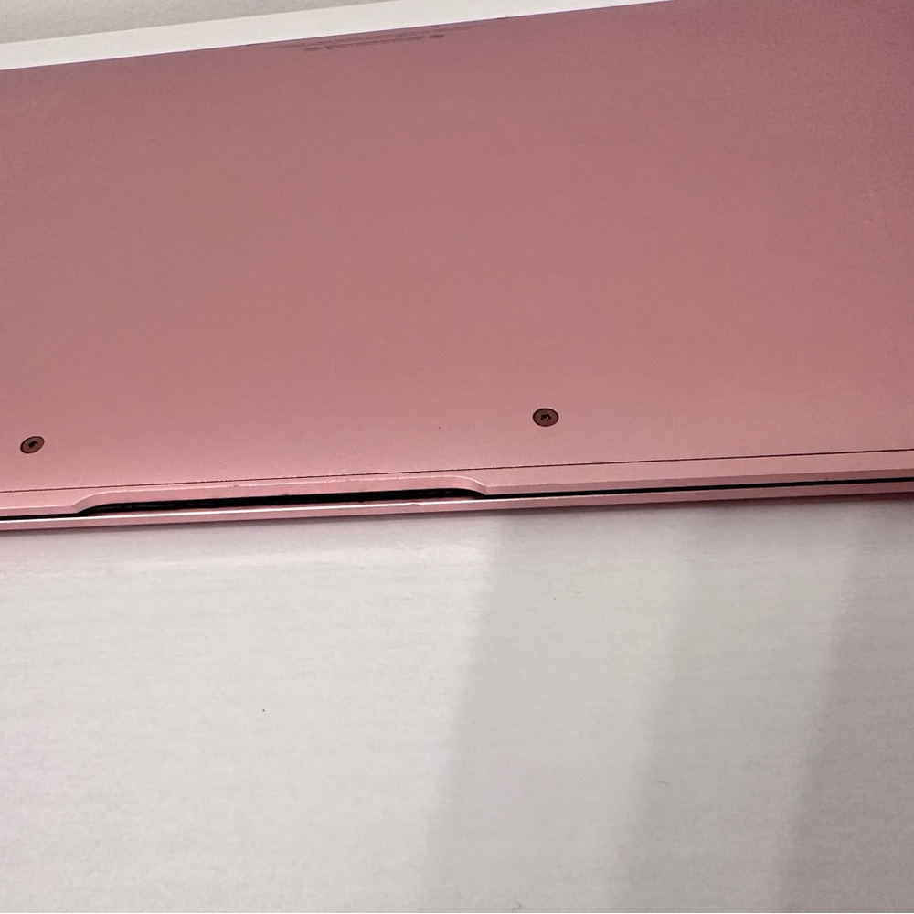 Apple MacBook in Rose with Accessories - Picture 6 of 16
